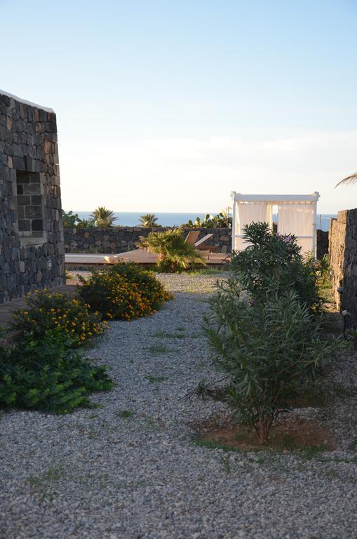 Residence Cuore Mediterraneo Pantelleria Exteriör bild